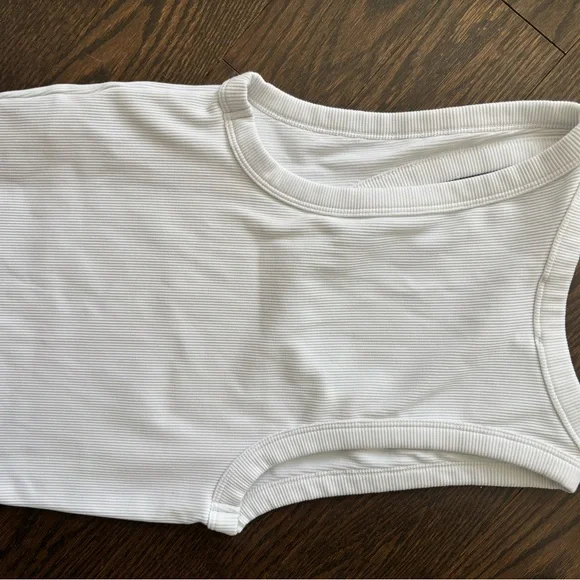 Babaton Classic White Ribbed Tank - Picture 3 of 3